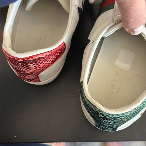 Gucci White Athletic Shoes with Red and Blue Stars - Picture 8 of 8